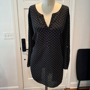 Daniel Rain Blouse. 2x. Black. Adj Sleeves. Polyester. Hand Wash. EUC.